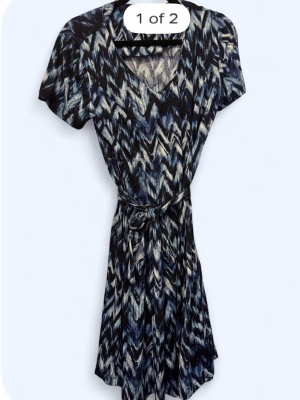 Cable & Gauge Blue Patterned V-Neck Tie-Waist Midi Dress